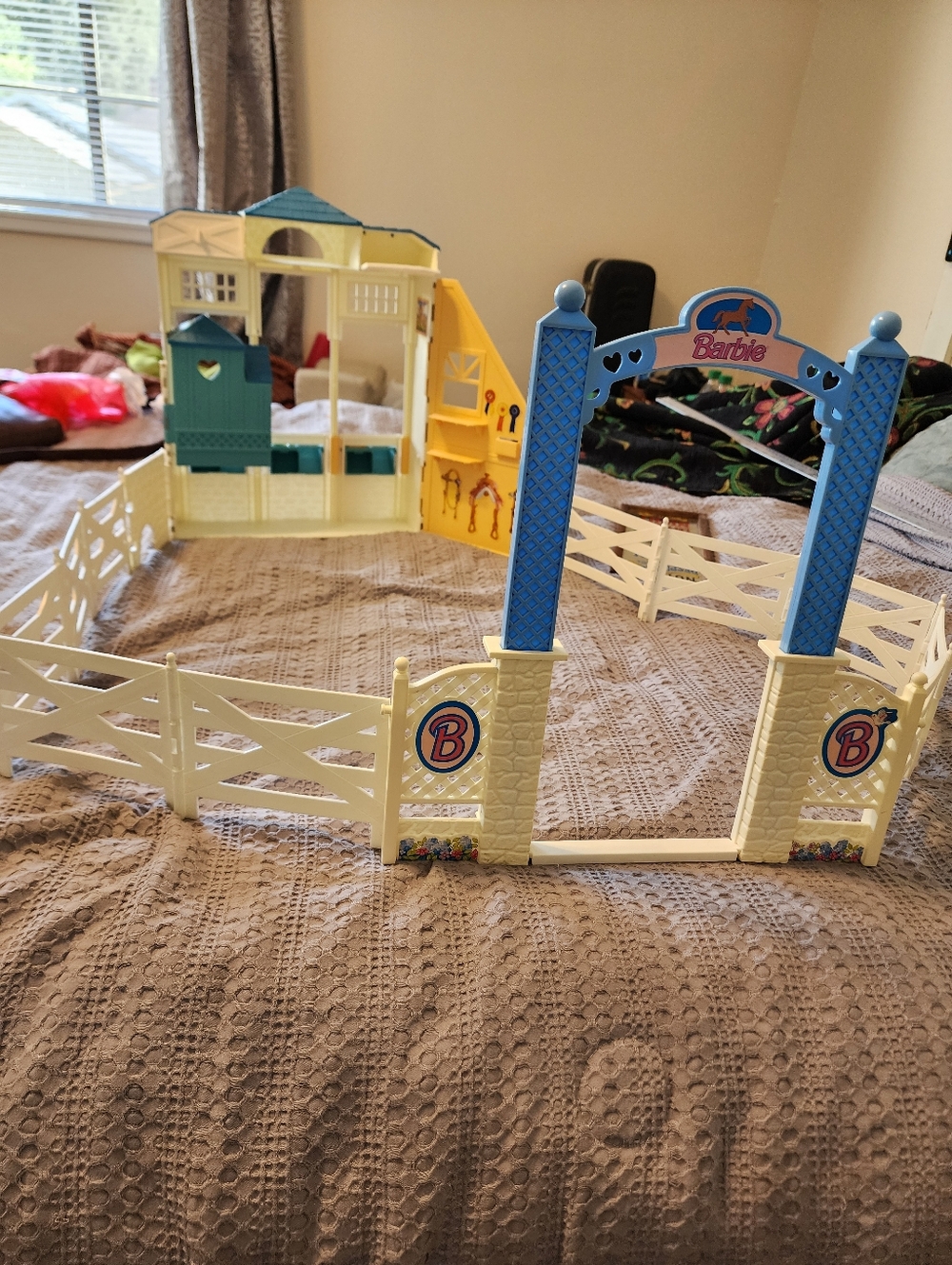Barbie Riding Stable  #18428 Horse Corral Fence Play Set Mattel 1998 Vintage